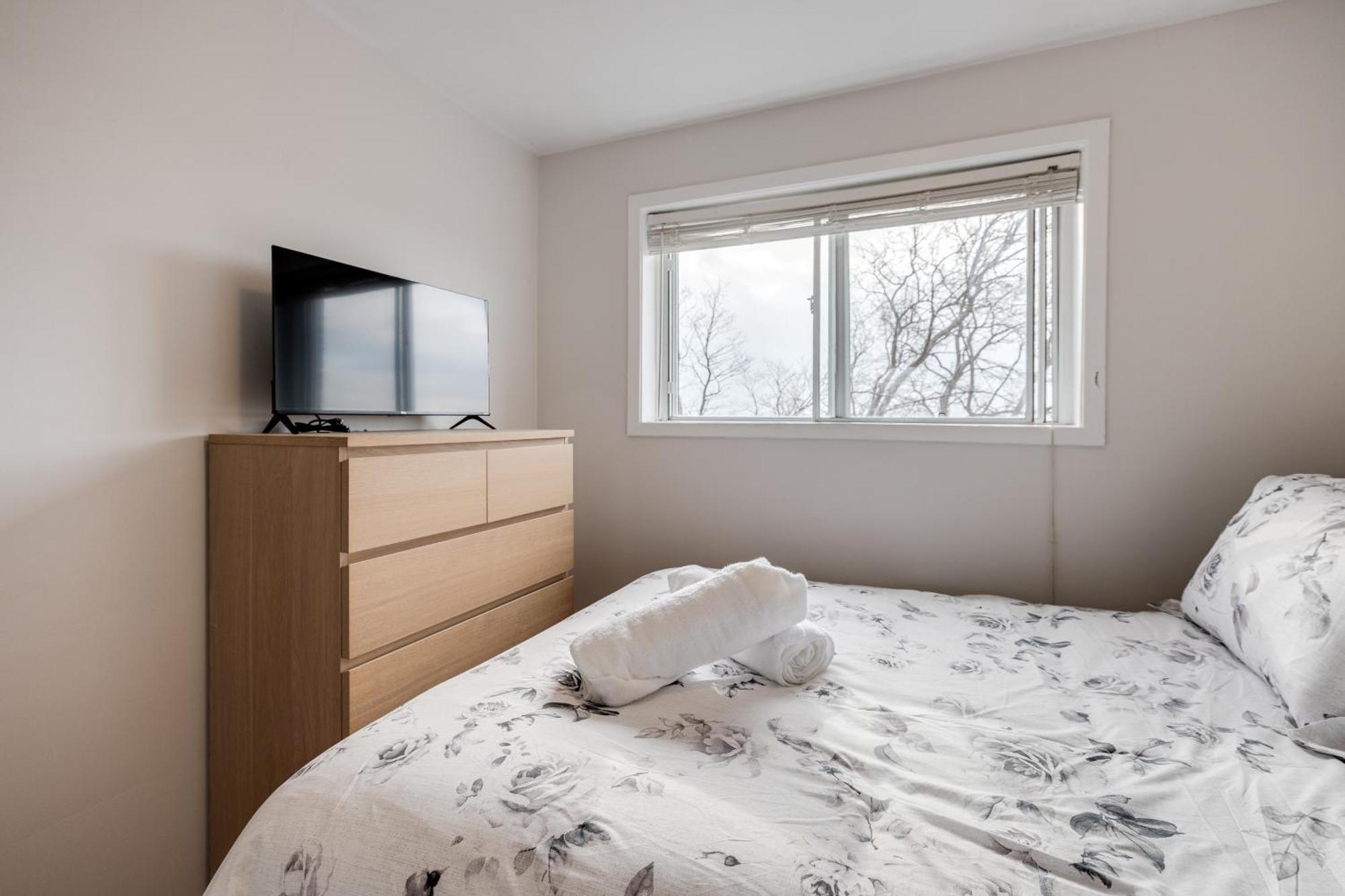 Eglinton West Guest Suite Toronto Luaran gambar